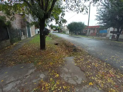 CASA DE 4 AMB CON DOS DTOS ADELANTE 