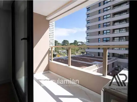 Apartamento en alquiler temporario c/ cochera en Cantegril