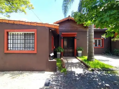 Casa 4 ambientes con 1 baño