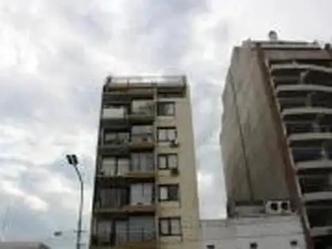 3 amb c/depcias y bcón en Villa del Parque Muy Buen depto Retasado 