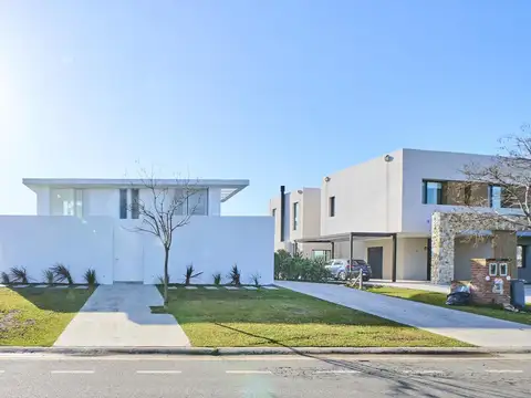 Venta Casa Muelles Puertos Escobar, El Cazador