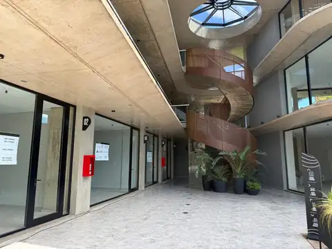 Local en Alquiler A Estrenar