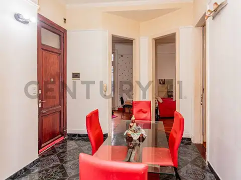 Pasteur 500 , Piso 0