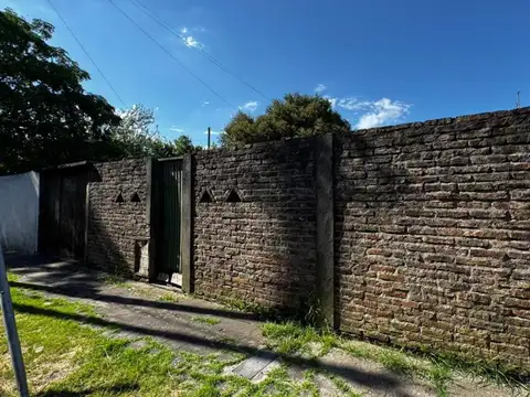 Terreno en venta Castelar Norte - Acepta PERMUTA -