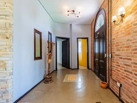 Casa en Venta en El Canton, USD 480.000