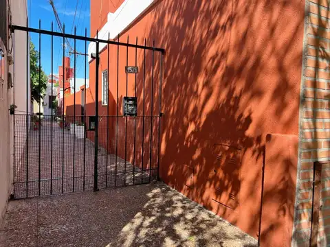 OPORTUNIDAD  PH EN VENTA 2 AMB. 41M2 QUILMES.