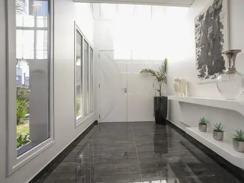 VENTA CASA 5 AMBIENTES NUEVO QUILMES