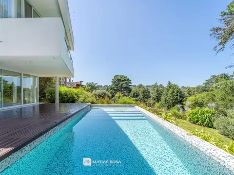 Casa en Venta con 1 cochera