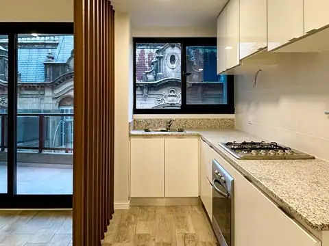 Sarmiento y Mendoza - Amplio Dpto de 2 Dormitorios Externo. Posibilidad cochera.