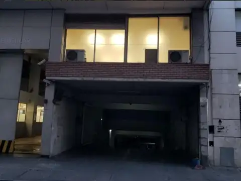 Oportunidad! Cochera en Venta en Dorrego al 600