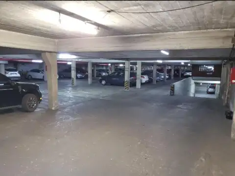 Oportunidad! Cochera en Venta en Dorrego al 600