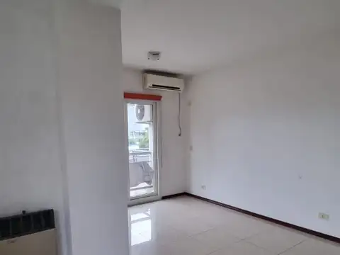 VENTA DEPARTAMENTO TORRE ISA 2 PISO