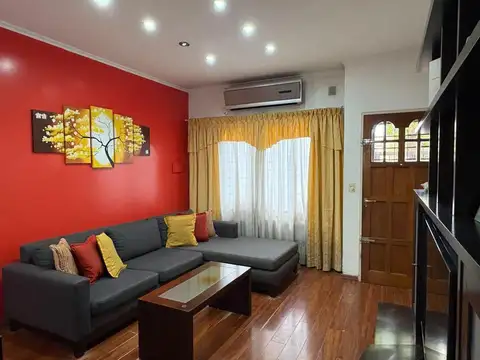 Depto Tipo Casa en Venta de 4 ambientes