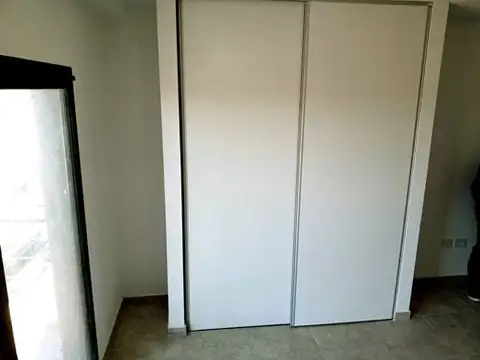 AV. HIPOLITO YRIGOYEN 1300