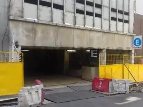 Excelente oportunidad cochera en venta en barrio San Nicolás, Capital Federal.