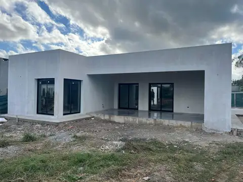Casa en Venta en Pilar Del Este, USD 180.000