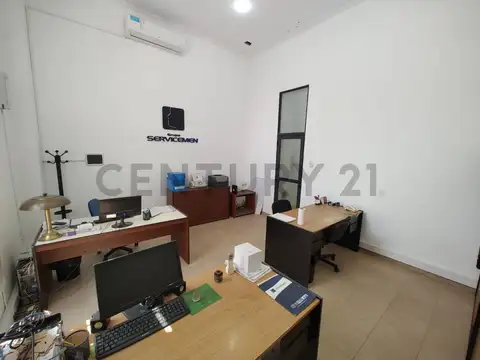 Irigoyen Freyre 3000, Piso 0