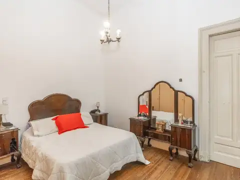 PH 4 AMBIENTES EN VENTA LA BOCA FRENTE DOS BAÑOS