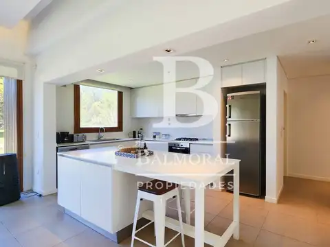 Casa - Alquiler temporario - Argentina, Pinamar - De Las Espuelas 200