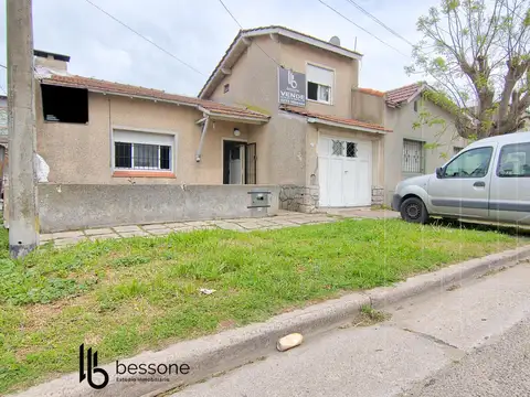 Casa Chalet a Reciclar Zona Puerto RETASADO Lote Propio