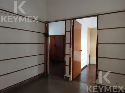 54 entre 8 y 9- VENTA DE IMPORTANTE CASA EN LA PLATA CENTRO