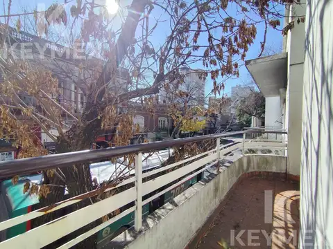 Casa 11 ambientes con 3 baños