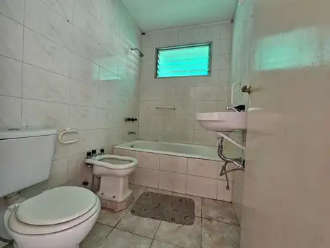 Depto Tipo Casa 2 ambientes con 1 baño
