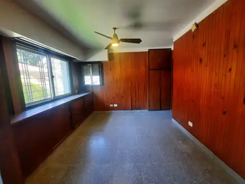 Casa 6 ambientes con 3 baños