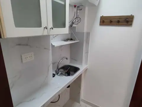 Local en Alquiler en Flores, $ 700.000