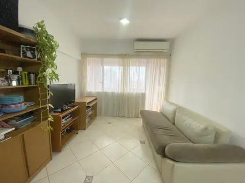 VENTA DE DEPARTAMENTO DE 4 AMBIENTES EN VILLA CELINA