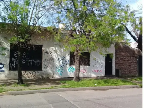 Casa Americana 3 ambientes  con Local