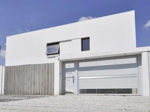 Duplex de 3 dormitorios en venta - City Bell