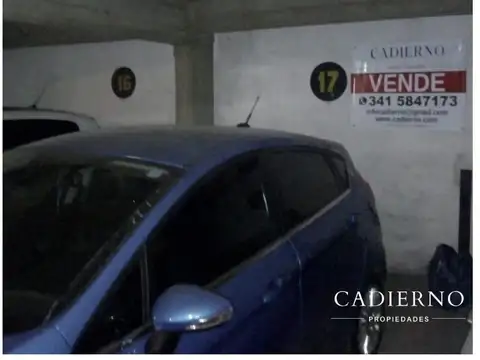 Cochera en microcentro a metros de Rock&Feller`s