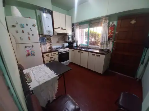 VENTA DUPLEX 4 AMBIENTES-PATIO-COCHERA- OLIVOS