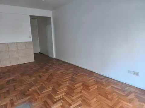 ALBERDI JUAN BAUTISTA AV. 500, Piso 2