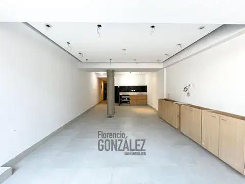 DEPTO. 3 AMBIENTES CON PATIO Y TERRAZA IDEAL OF. COMERCIAL