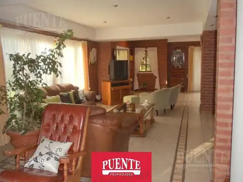Casa 6 ambientes con 3 baños