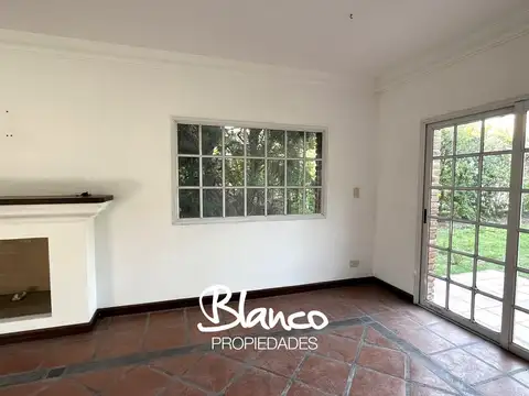Casa 4 ambientes con 3 baños