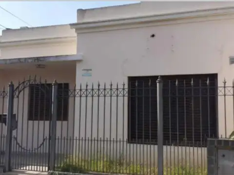 Fray Luis Beltrán 236