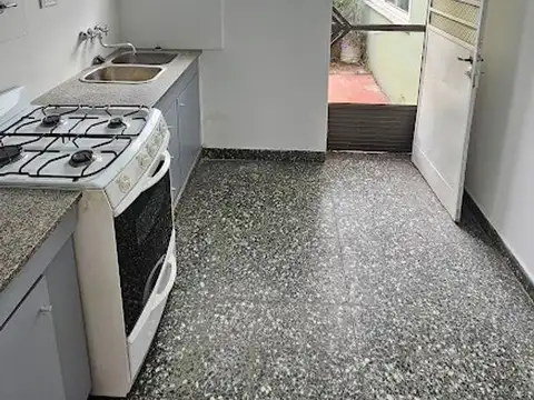 Depto Tipo Casa en Venta 40 años