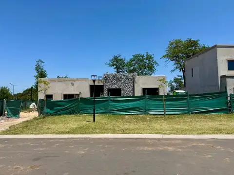 VENTA DE CASA EN VILLAGE PLAZA