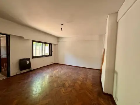 Velez Sarsfiel 100, Piso pb