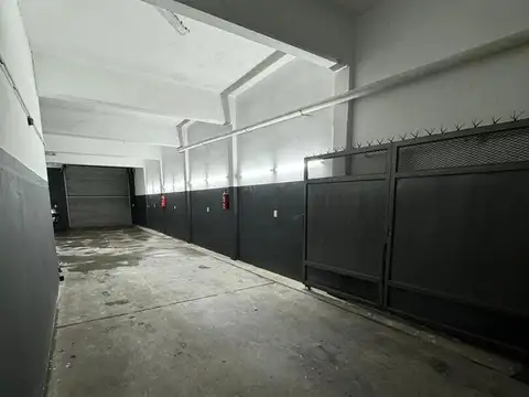 Galpón en Venta en Tolosa [Cod: 073]