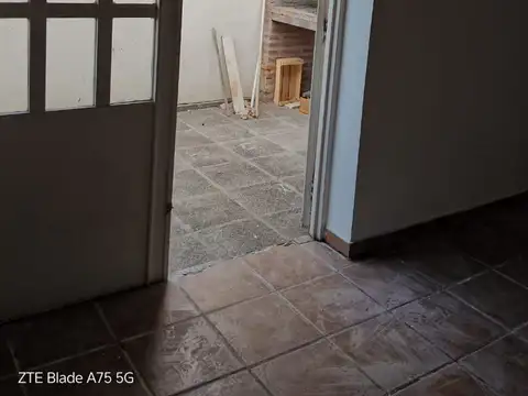 Casa en Alquiler con 1 cochera