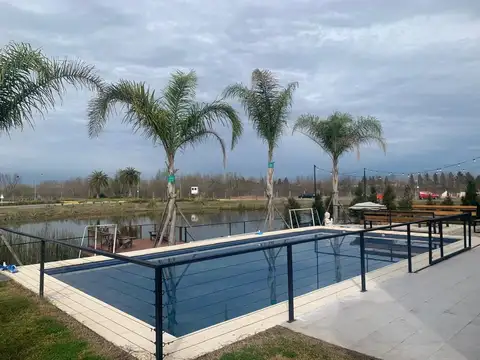 ACCESO A EL CANTON 100