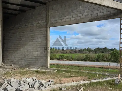 Local en Alquiler en Parque Sakura, $ 450.000