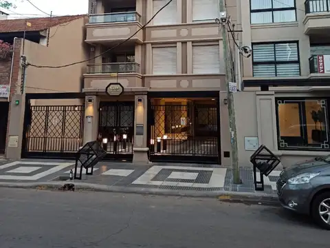 EXCELENTE DEPTO. 3 AMB. DE CATEGORÍA EN R. MEJIA