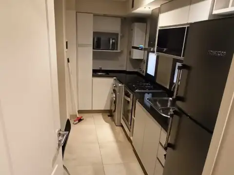 EXCELENTE DEPTO. 3 AMB. DE CATEGORÍA EN R. MEJIA