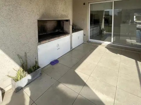 Casa en Alquiler Temporal en La Cañada - Los Arces, USD 4.000