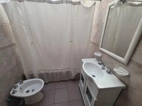 Casa en Venta en Castelar, USD 115.000